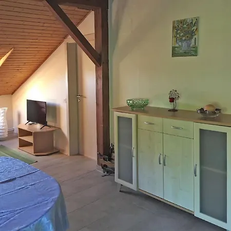 Attic Apartment Near Limburg Castle, Cleaning Included Ellar